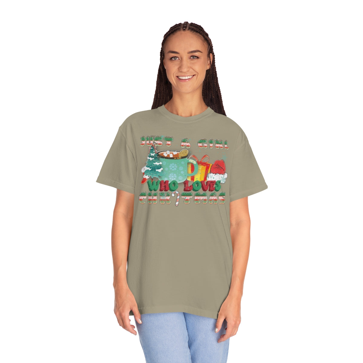 Just a Girl That Loves Christmas Retro Christmas Tshirt